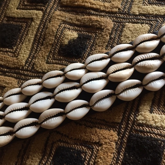 VINTAGE AFRICA Cowrie Shell Leather Belt 3 Strand - Picture 7 of 12